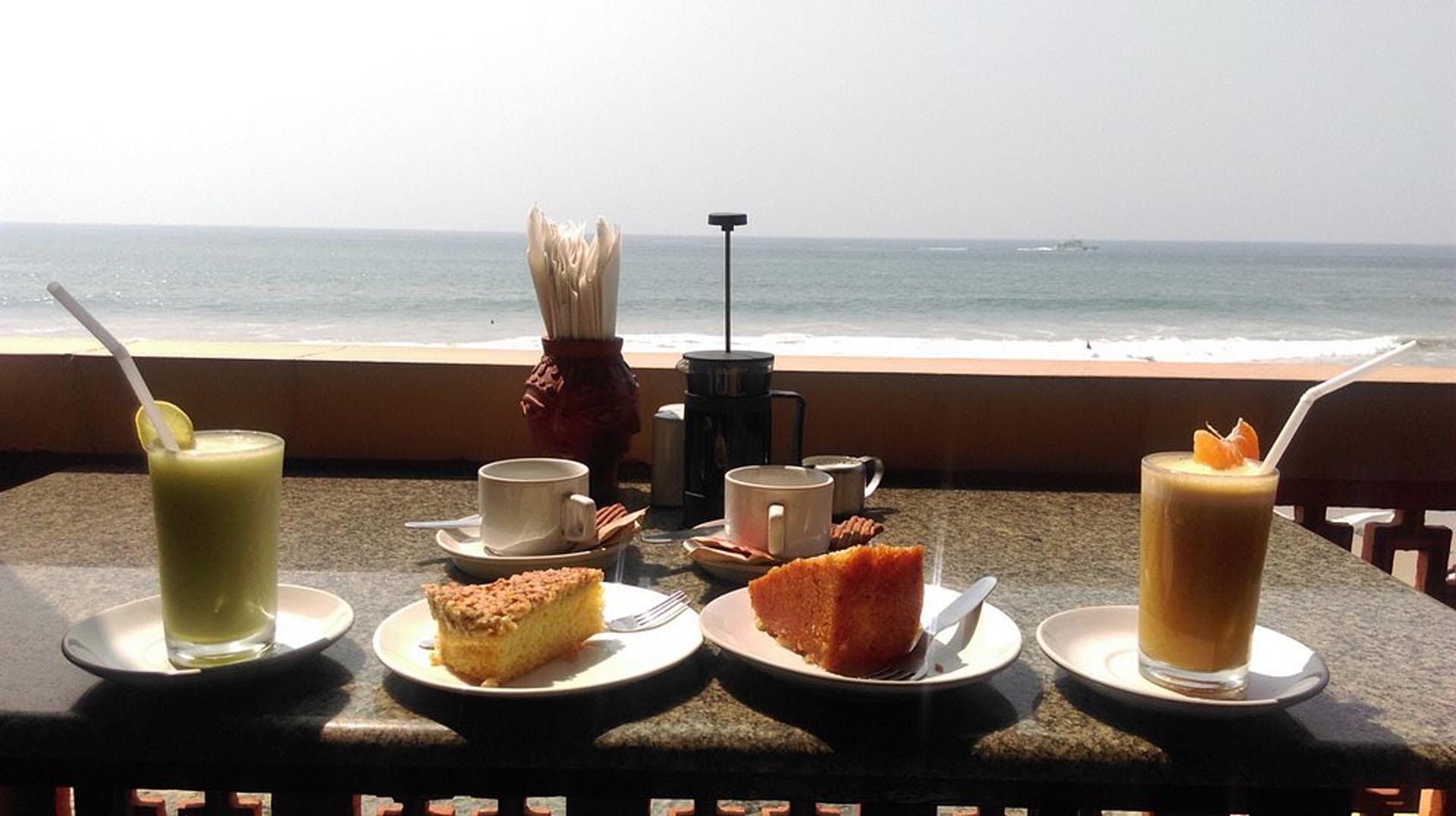 Drinks &ndash; Waves Restaurant & the German Bakery, Trivandrum, Kerala, India