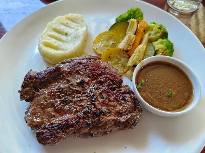 X Westleys, Mamangalam &ndash; Qissa Café