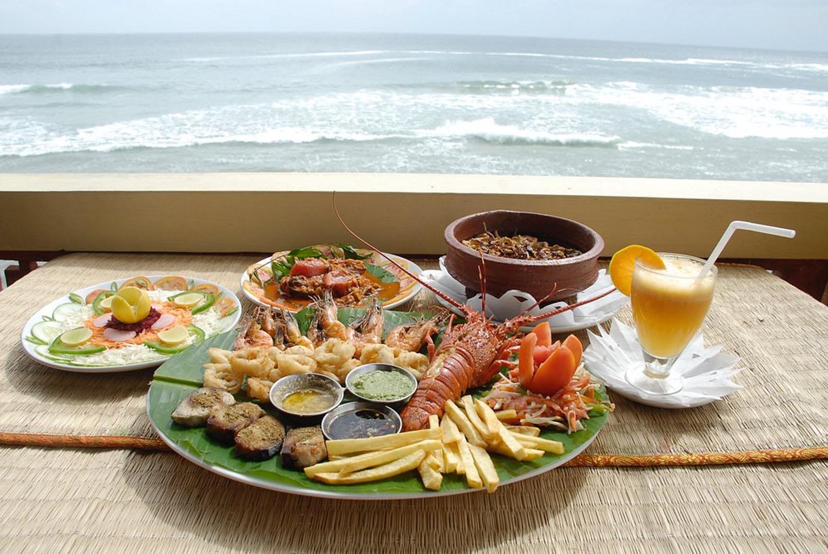 Food &ndash; Waves Restaurant & the German Bakery, Trivandrum, Kerala, India