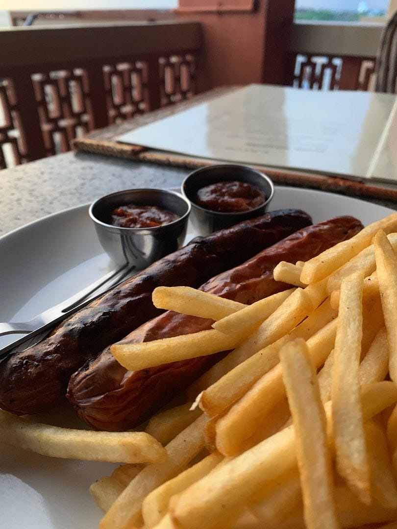 Food &ndash; Waves Restaurant & the German Bakery, Trivandrum, Kerala, India