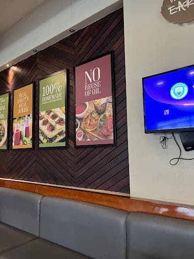 X Westleys, Mamangalam &ndash; Qissa Café