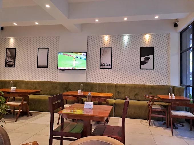 X Westleys, Mamangalam &ndash; Qissa Café